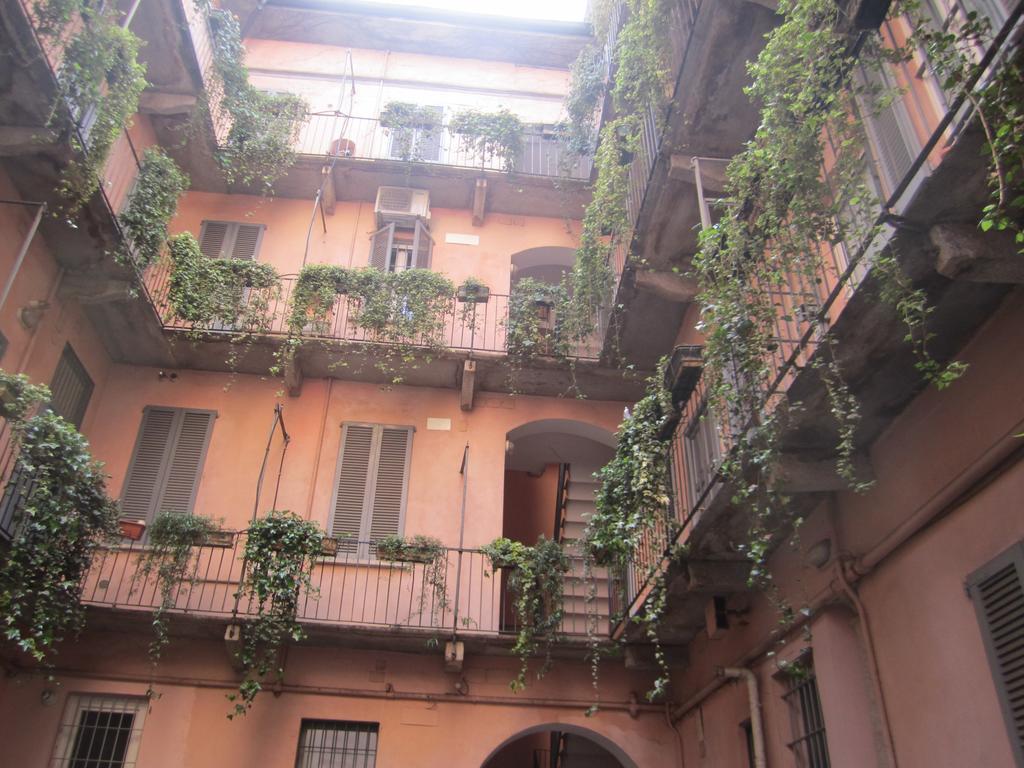 Charming And Elegant Apartment Historic Center Of Milano Exteriör bild